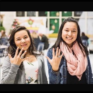 Meet your Posher, Val